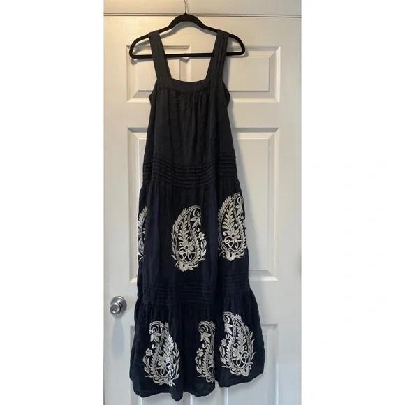 Felicity Embroidered Maxi
Dress - Picture 4 of 7